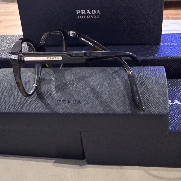 Prada eyeglasses - Picture 2 of 4